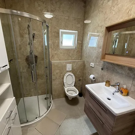 Seawave - For 4 With Patio, Close To Beach! Appartement